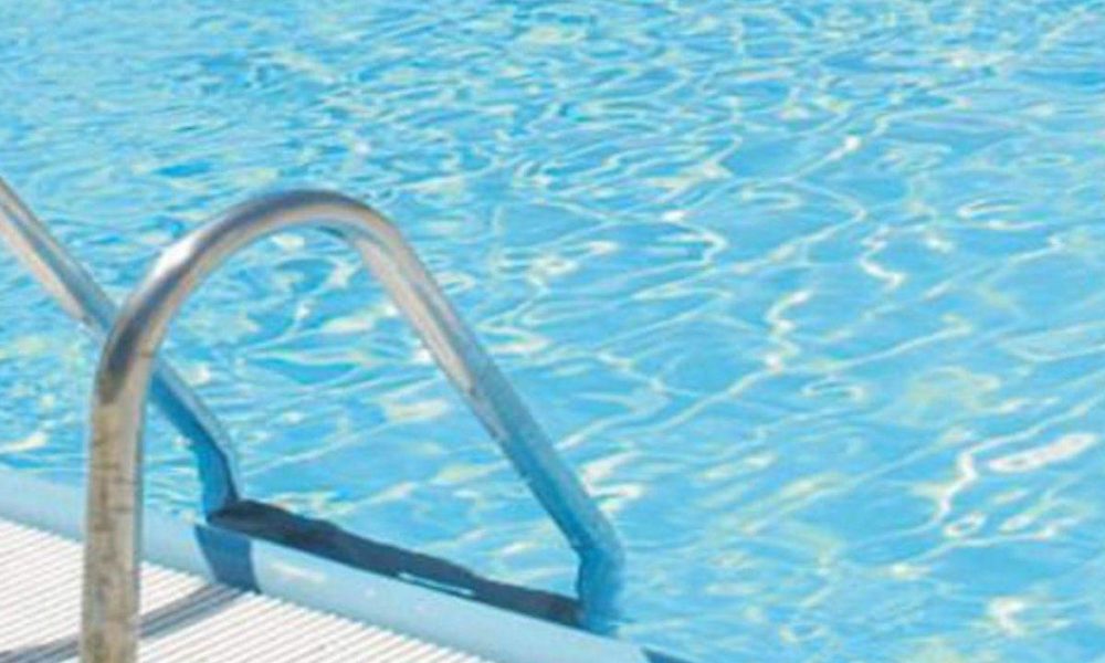 La Tragedia Bimbo Di Anni Cade In Piscina E Perde La Vita Minformo Com